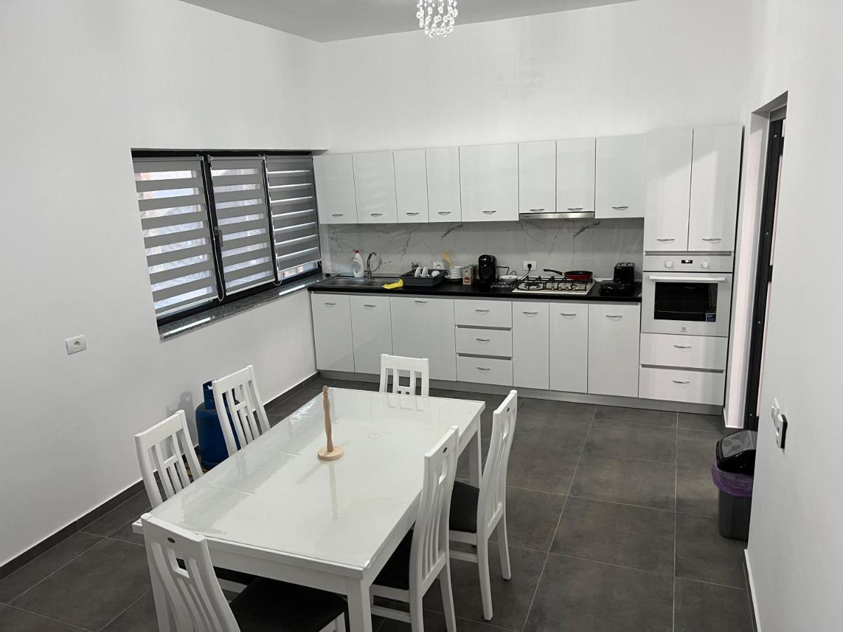 Casa De Vacanta Larisa Novaci-Straini Bagian luar foto