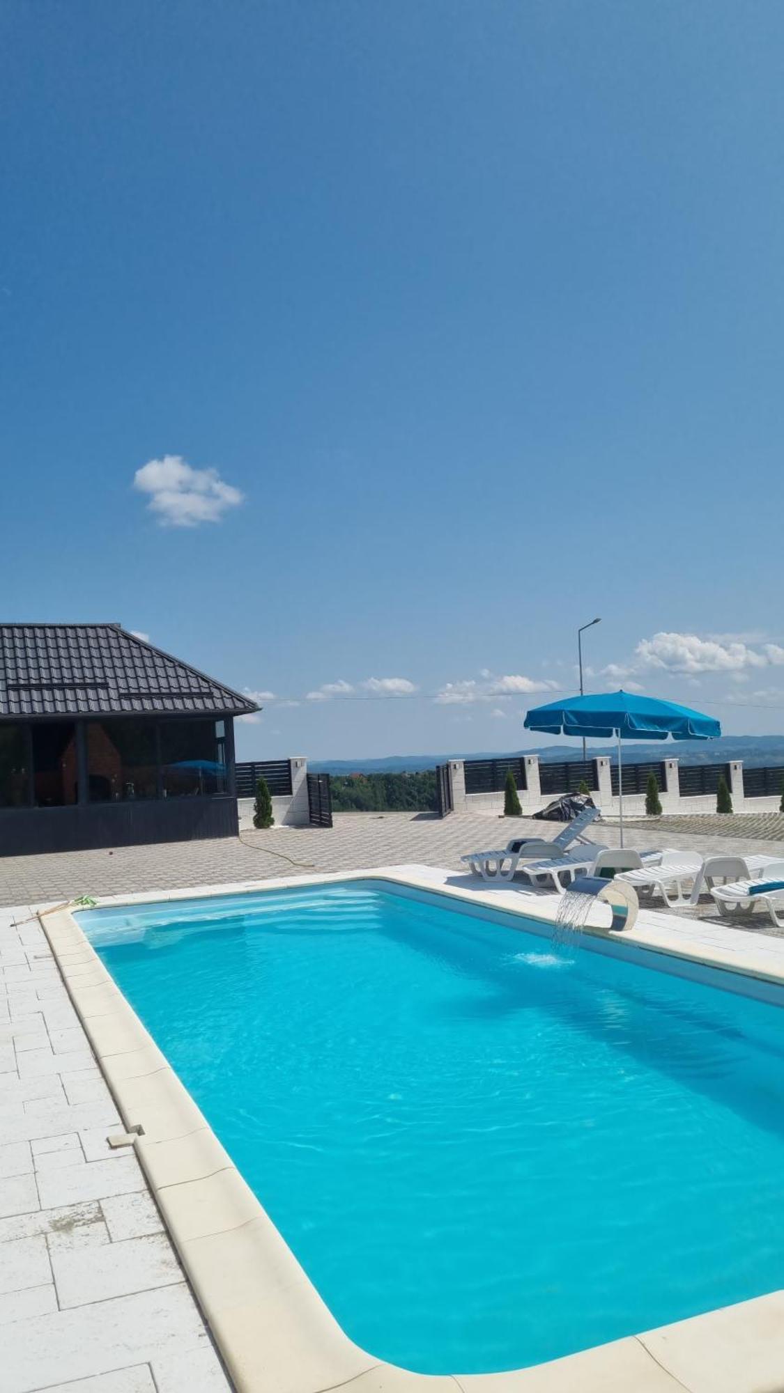 Casa De Vacanta Larisa Novaci-Straini Bagian luar foto