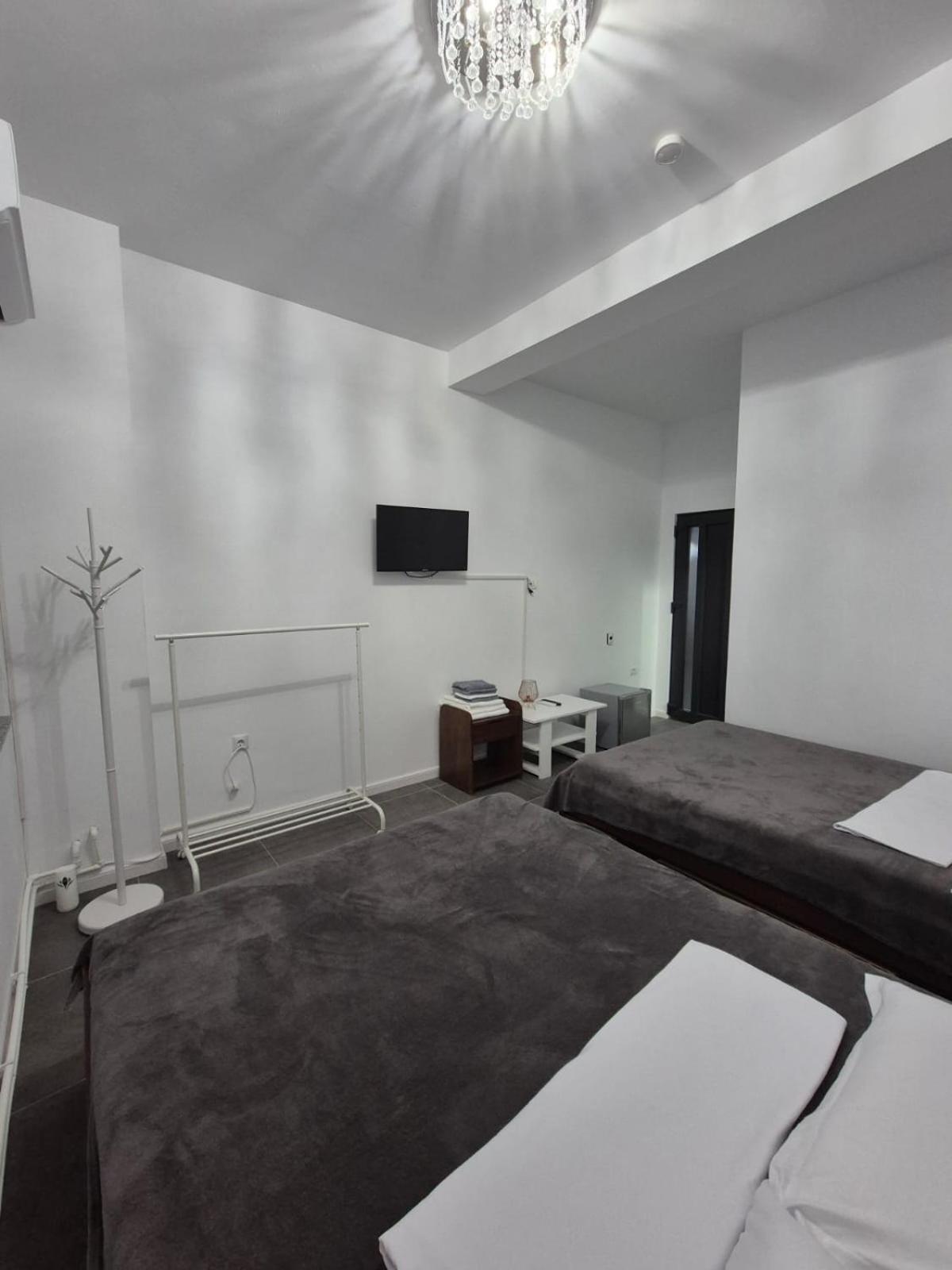 Casa De Vacanta Larisa Novaci-Straini Bagian luar foto
